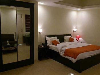 Retreat Anjuna Resort Hotel