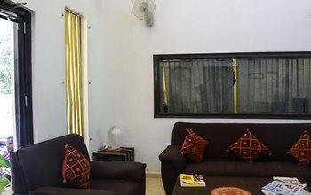 Retreat Anjuna Resort 2*